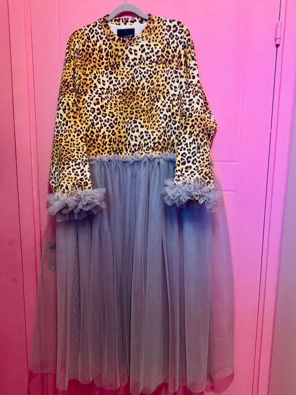 Leo dress