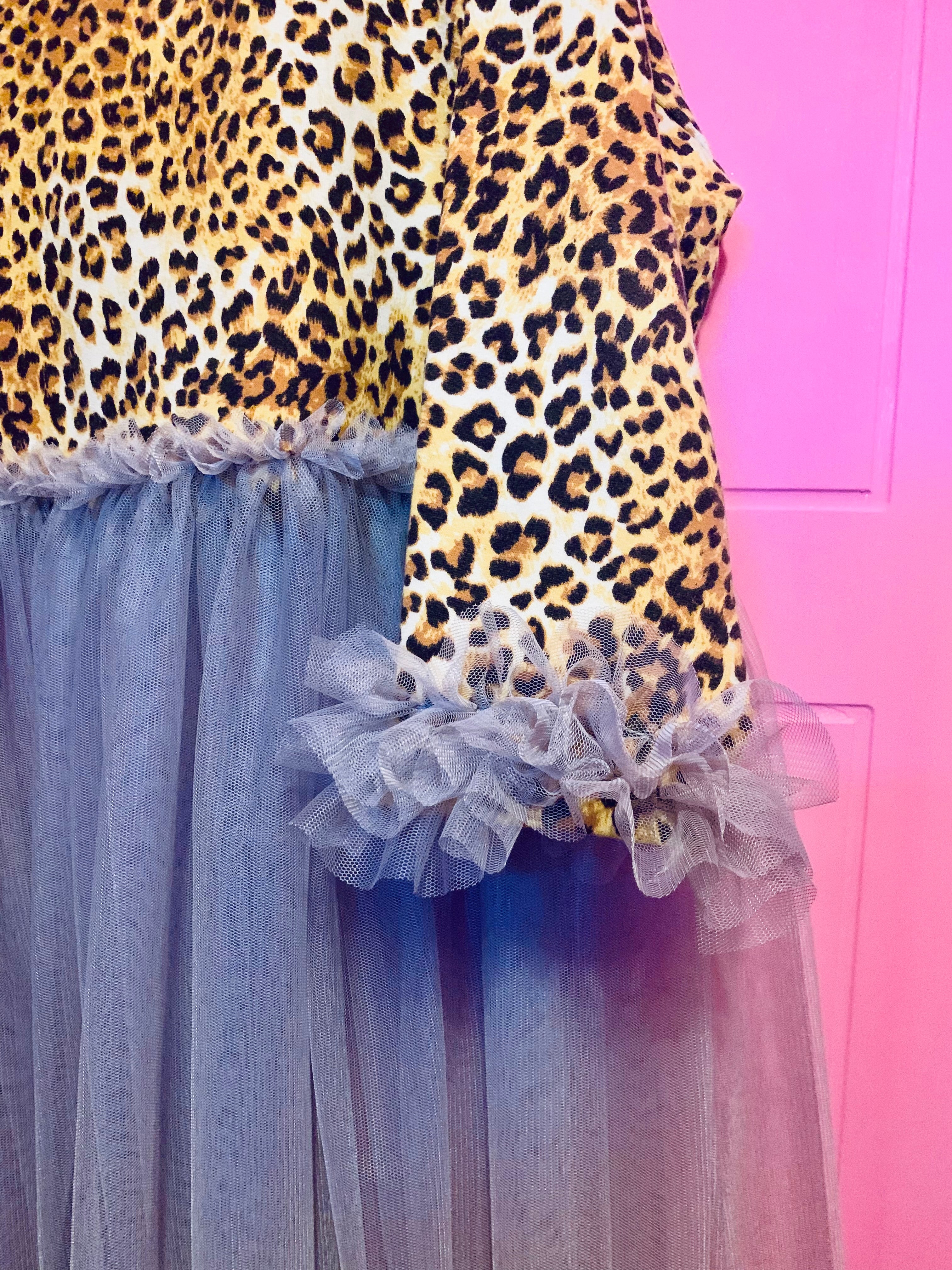 Leo dress